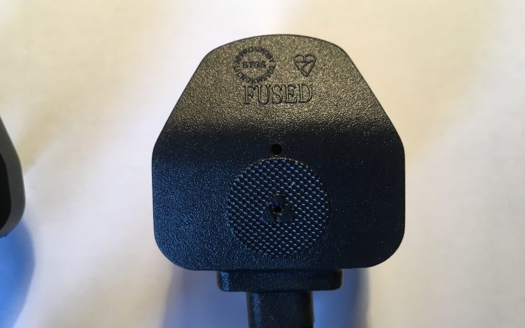 Robert Investigates: Another counterfeit mains lead (Guida LP-60L)